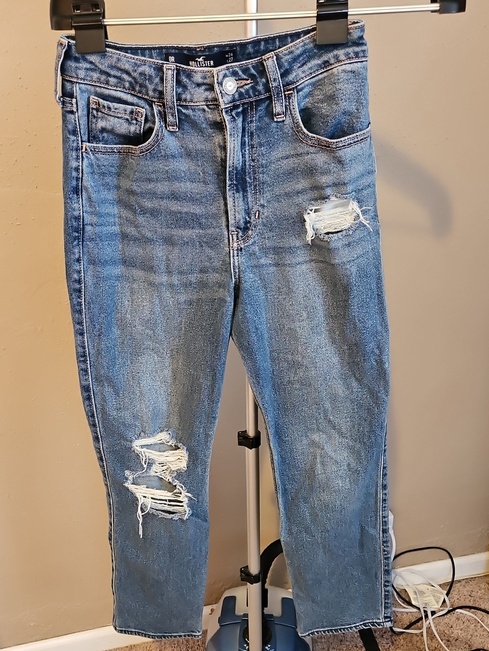 Hollister Ultra High-Rise Vintage Straight Jeans